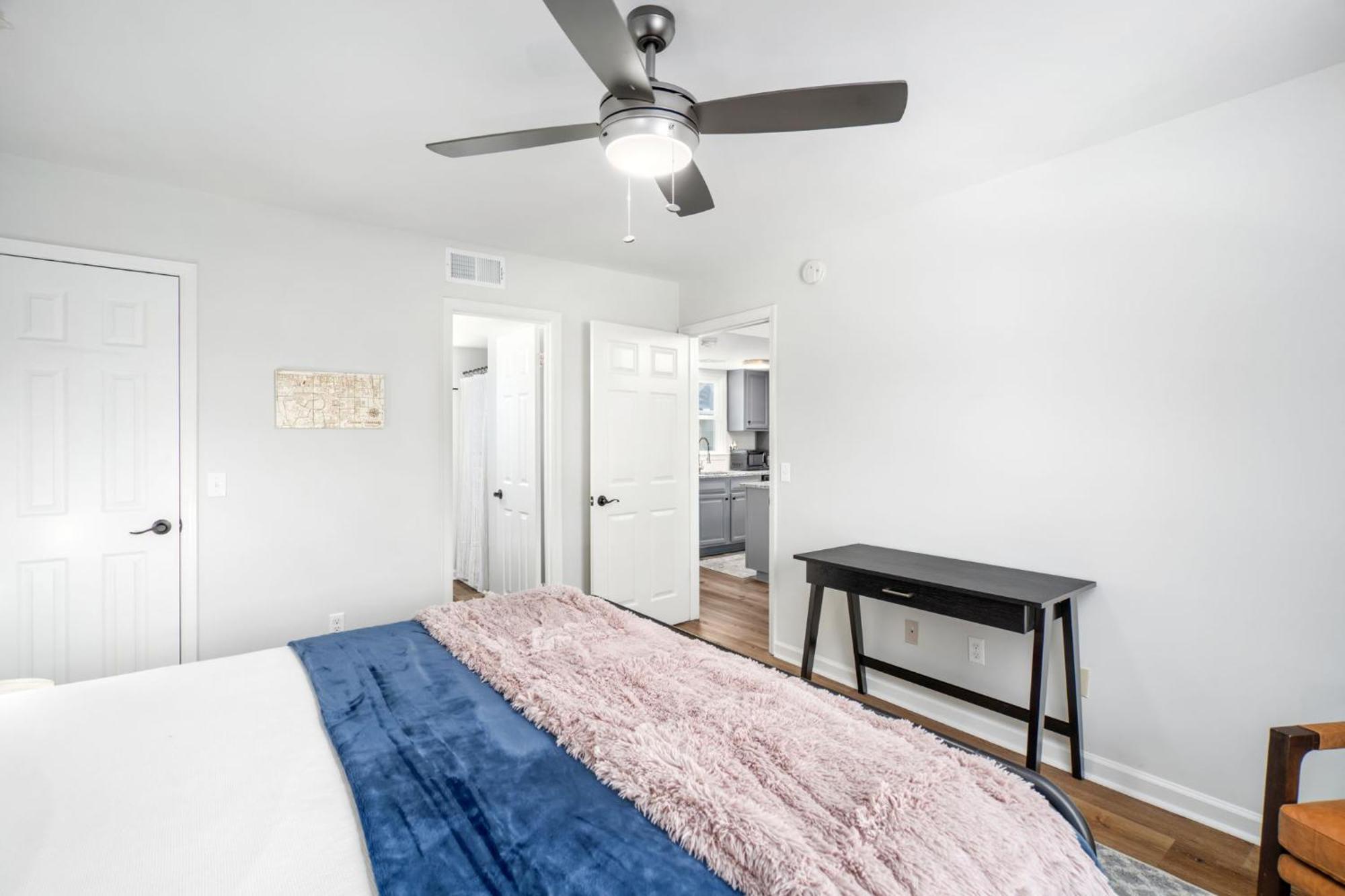 Remodeled And New - Walk To Downtown Auburn Apartamento Exterior foto