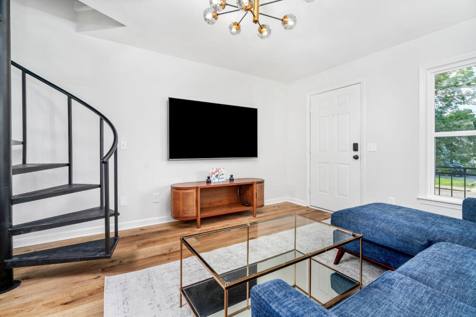 Remodeled And New - Walk To Downtown Auburn Apartamento Exterior foto