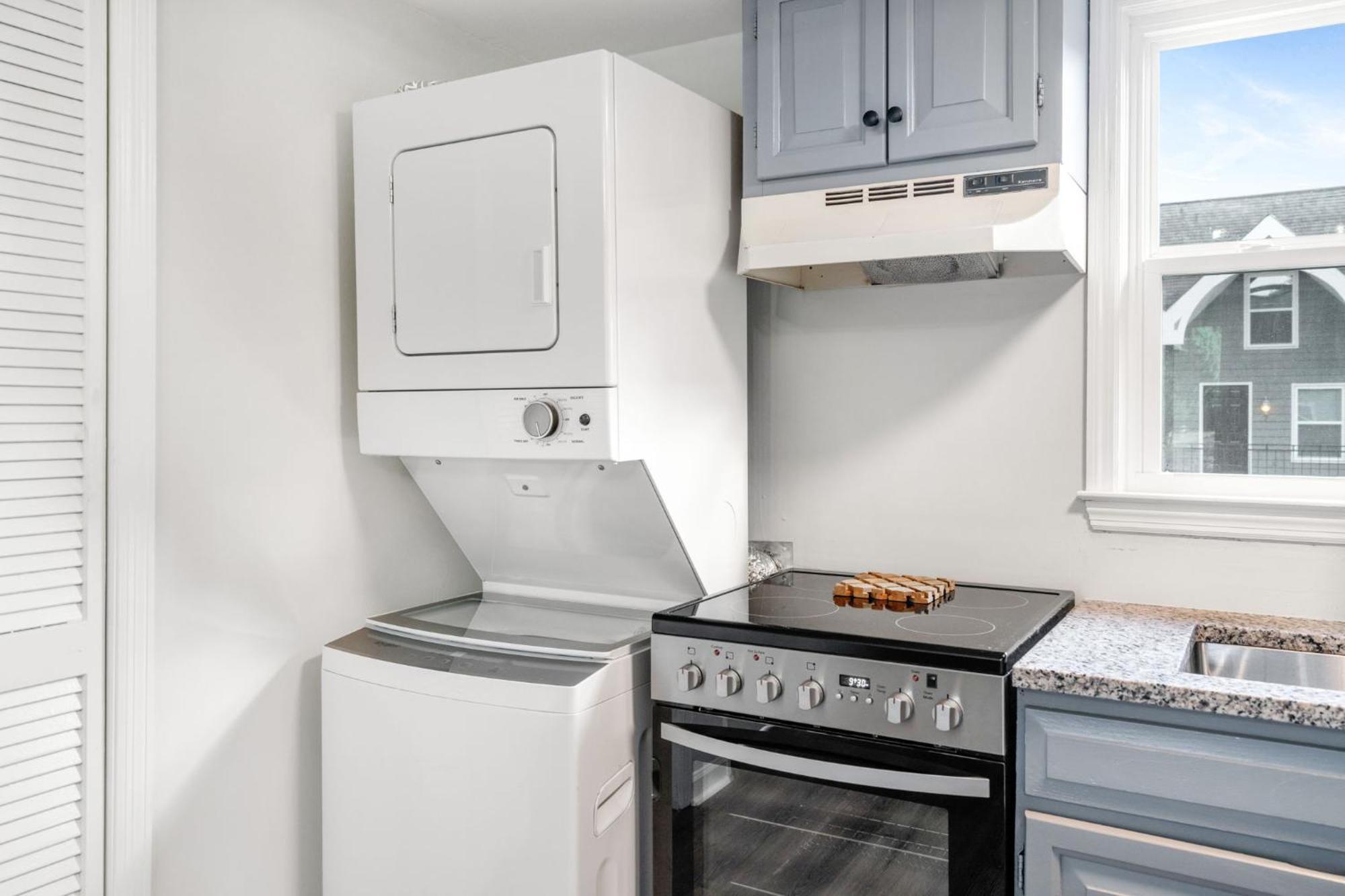 Remodeled And New - Walk To Downtown Auburn Apartamento Exterior foto